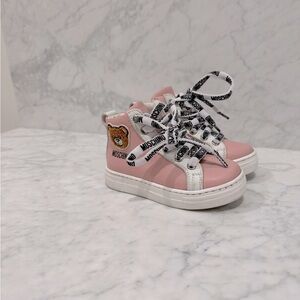 Moschino Kid
Leather High-Top Logo Trainers